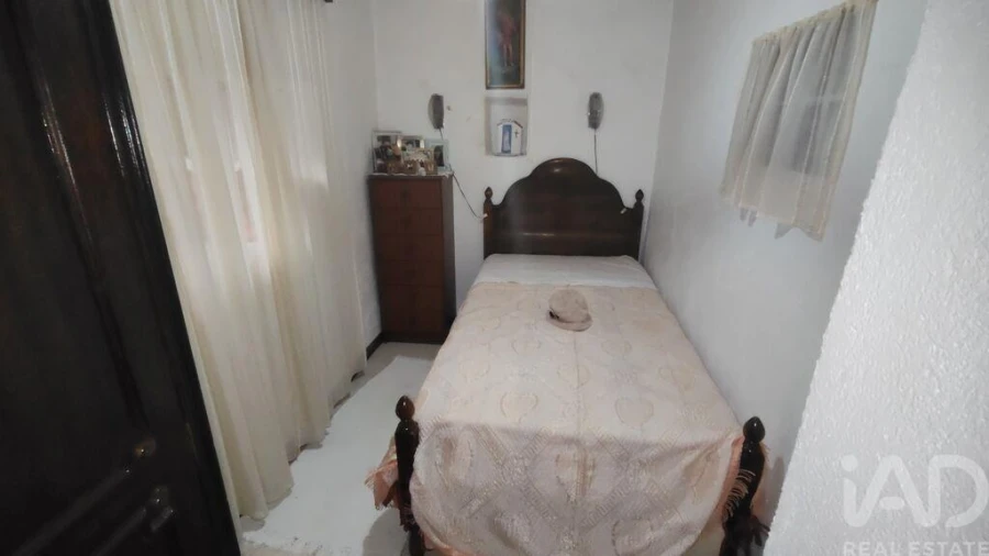 Moradia T4 para Venda em Alvares Foto 13