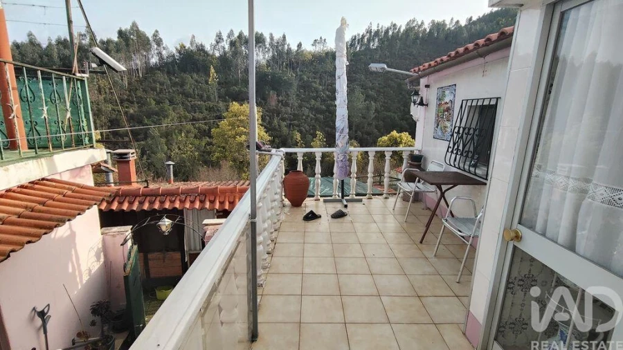 Moradia T4 para Venda em Alvares Foto 19