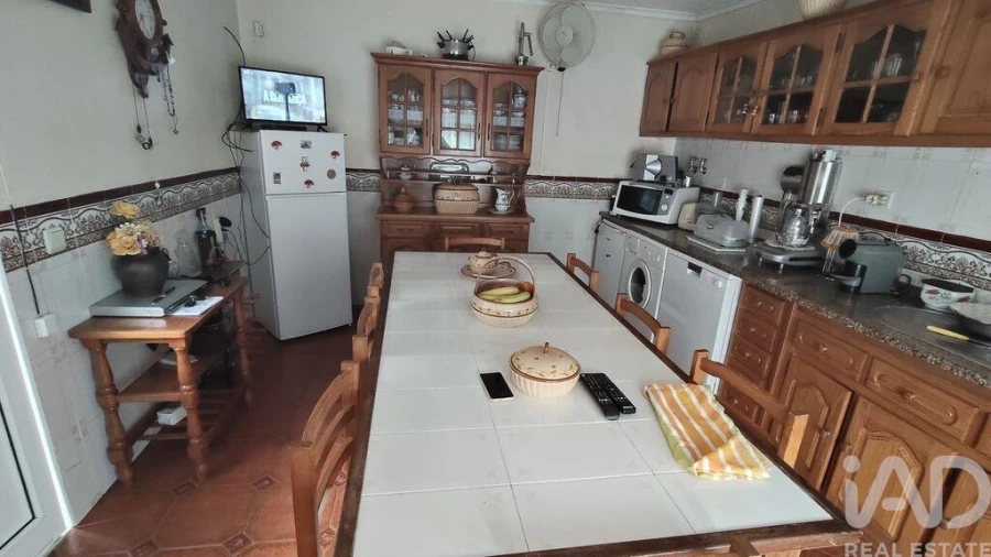 Moradia T4 para Venda em Alvares Foto 7