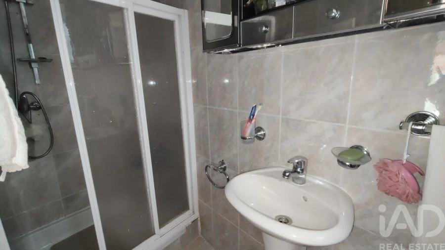 Moradia T4 para Venda em Alvares Foto 17