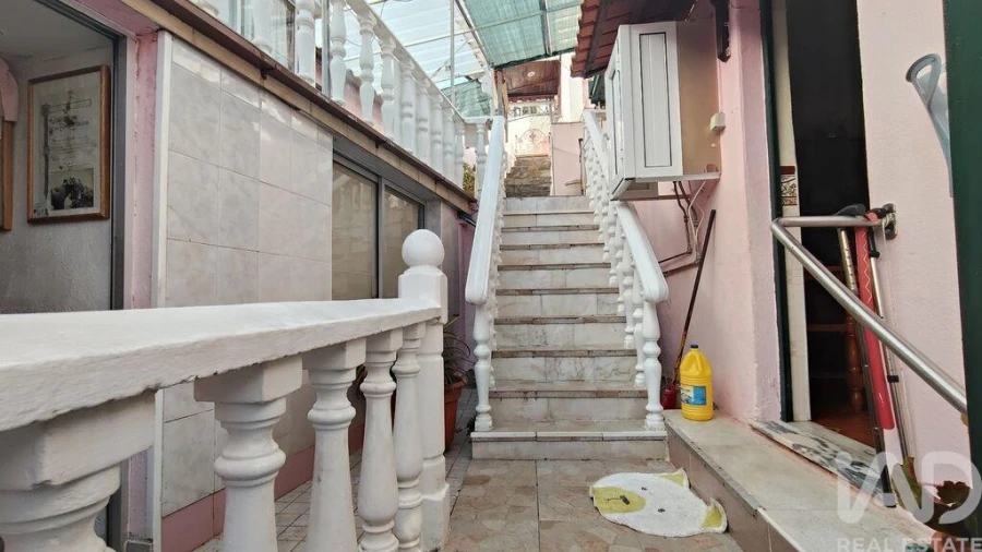 Moradia T4 para Venda em Alvares Foto 4