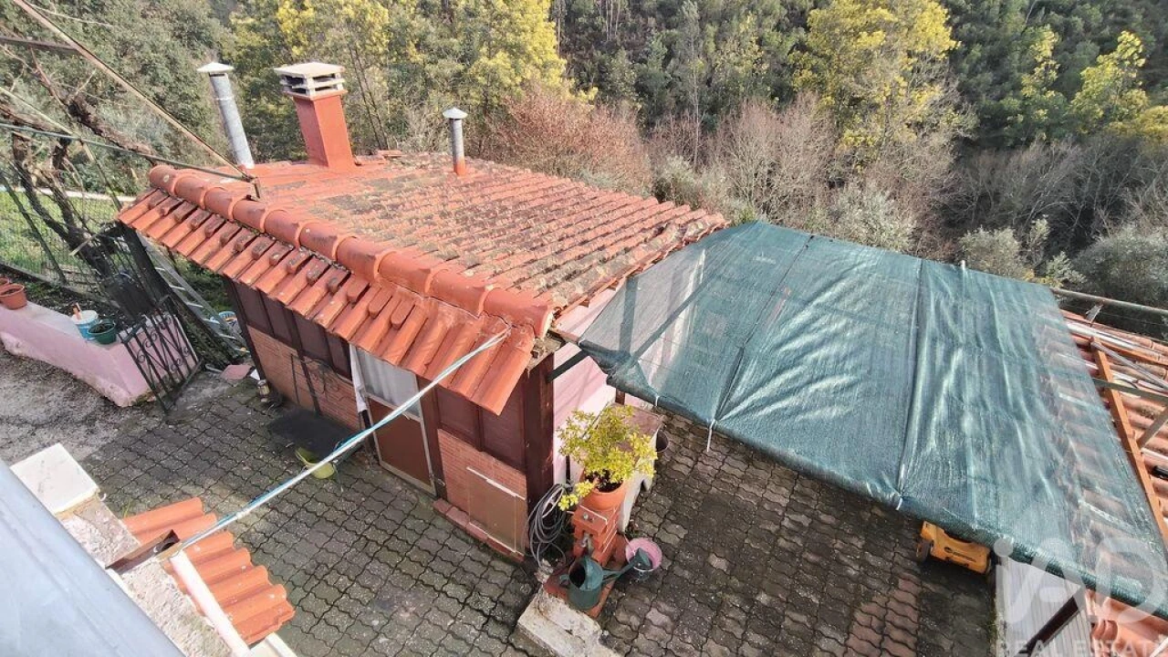 Moradia T4 para Venda em Alvares Foto 33