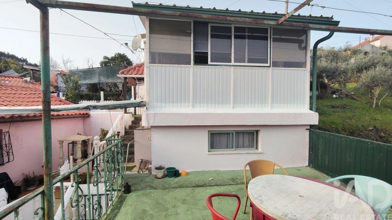 Moradia T4 para Venda em Alvares Foto 37