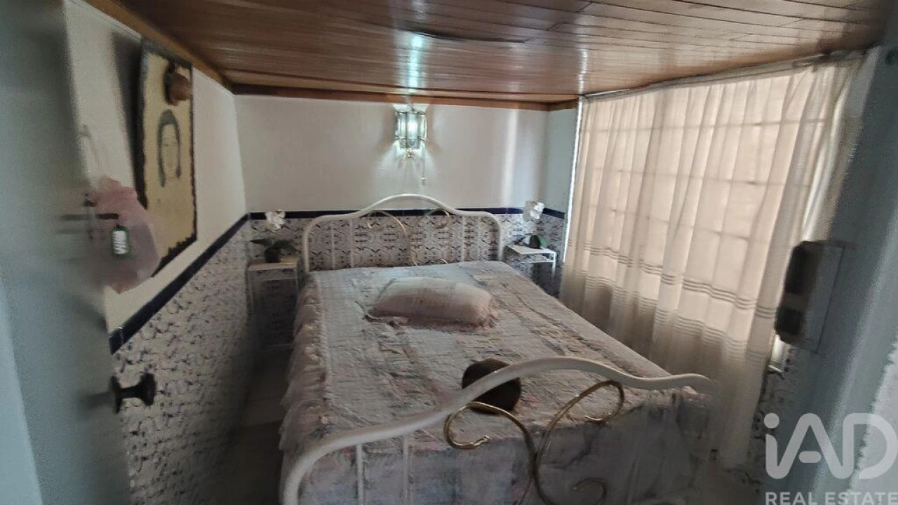 Moradia T4 para Venda em Alvares Foto 5