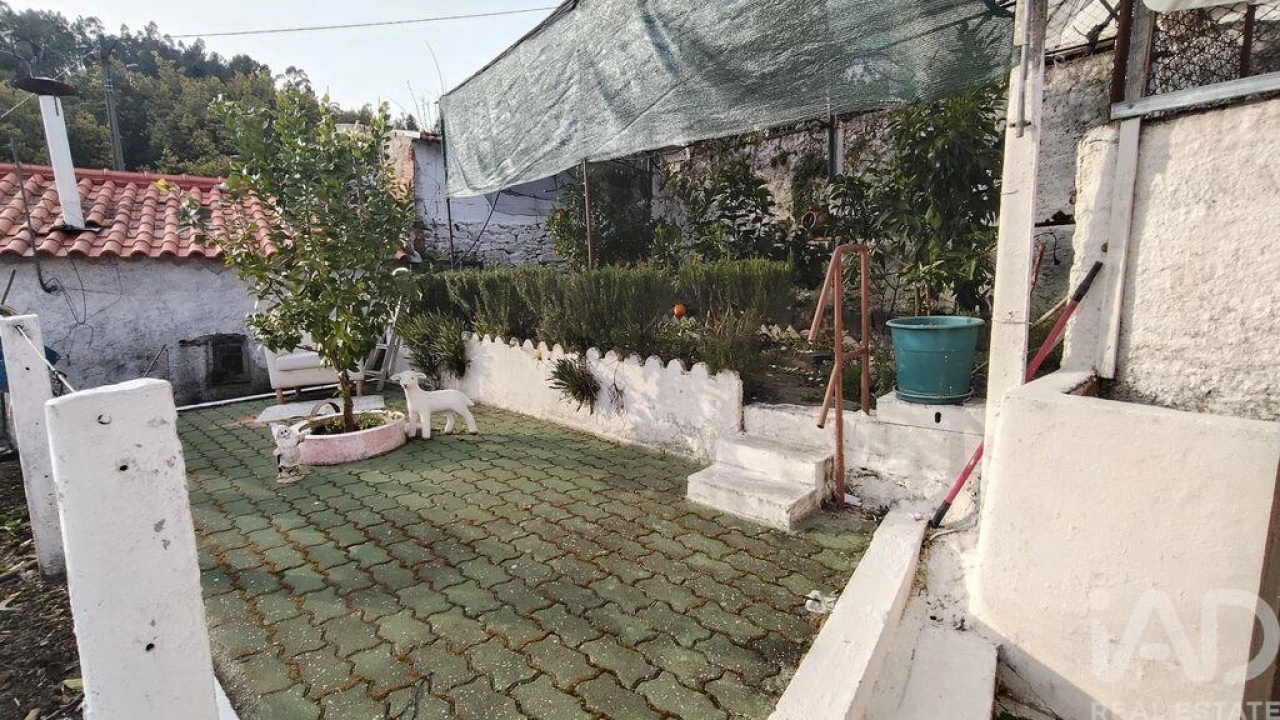 Moradia T4 para Venda em Alvares Foto 22