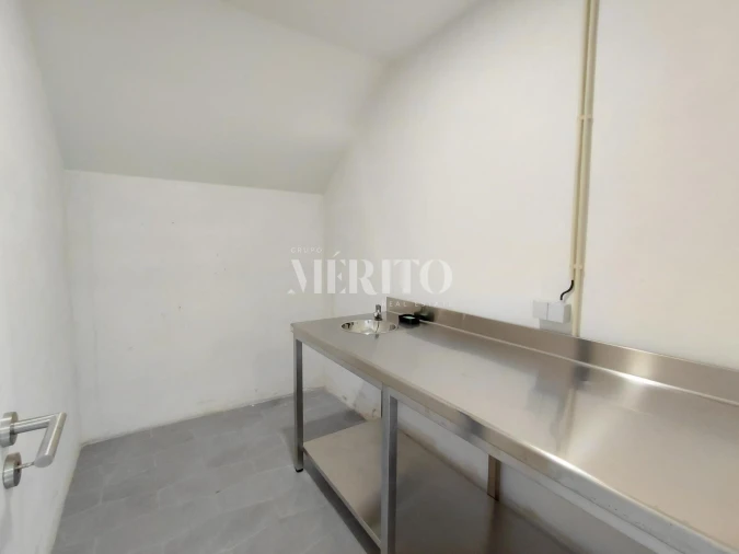 Armazém para Arrendamento em Areias de Vilar e Encourados Foto 8