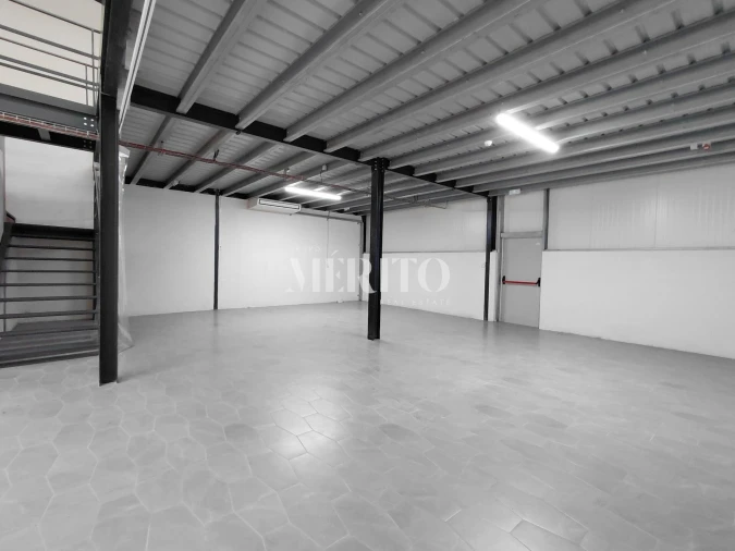 Armazém para Arrendamento em Areias de Vilar e Encourados Foto 5