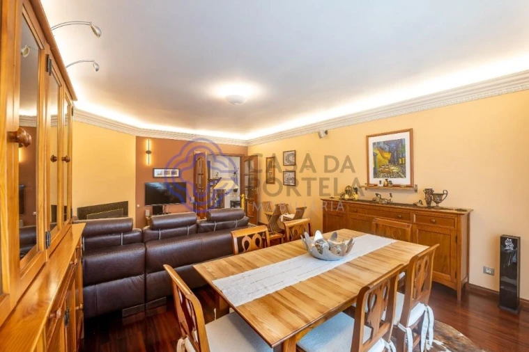 Apartamento T2 para Venda em Agualva e Mira-Sintra Foto 14