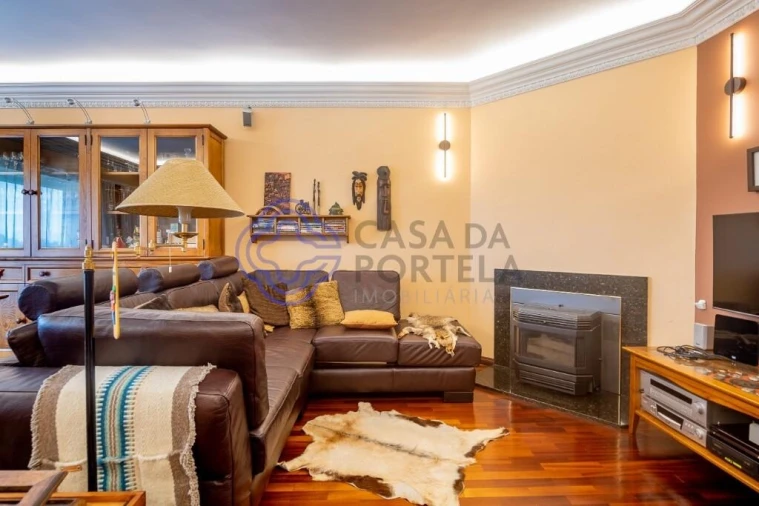 Apartamento T2 para Venda em Agualva e Mira-Sintra Foto 5