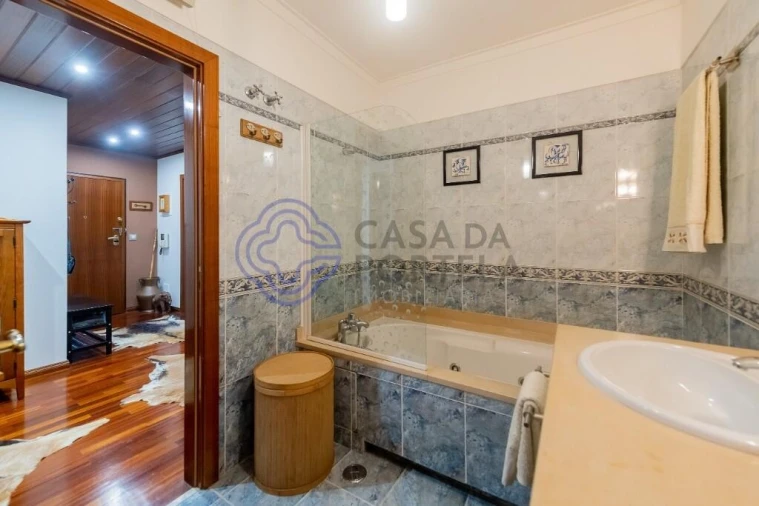 Apartamento T2 para Venda em Agualva e Mira-Sintra Foto 24