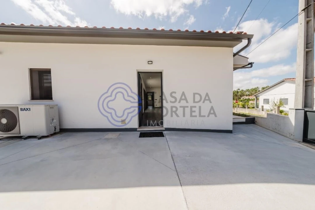 Moradia T3 para Venda em Bidoeira de Cima Foto 14