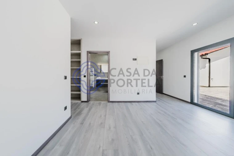 Moradia T3 para Venda em Bidoeira de Cima Foto 42