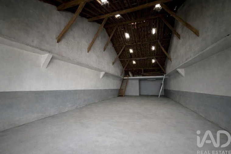 Armazém para Venda em Benfica do Ribatejo Foto 1