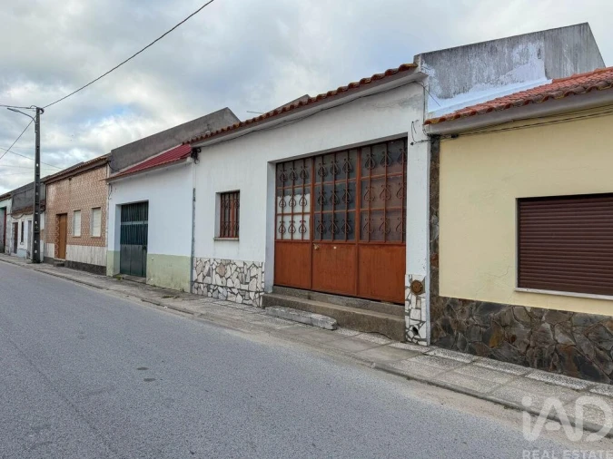 Armazém para Venda em Benfica do Ribatejo Foto 3