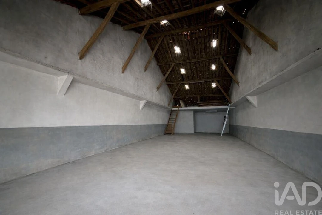 Armazém para Venda em Benfica do Ribatejo Foto 1