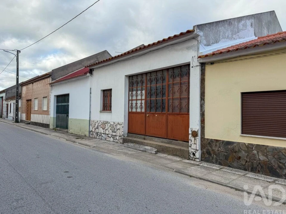 Armazém para Venda em Benfica do Ribatejo Foto 3
