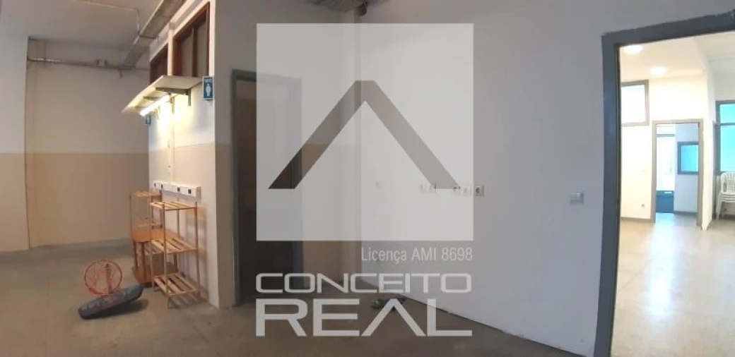 Loja para Arrendamento em Paranhos Foto 15