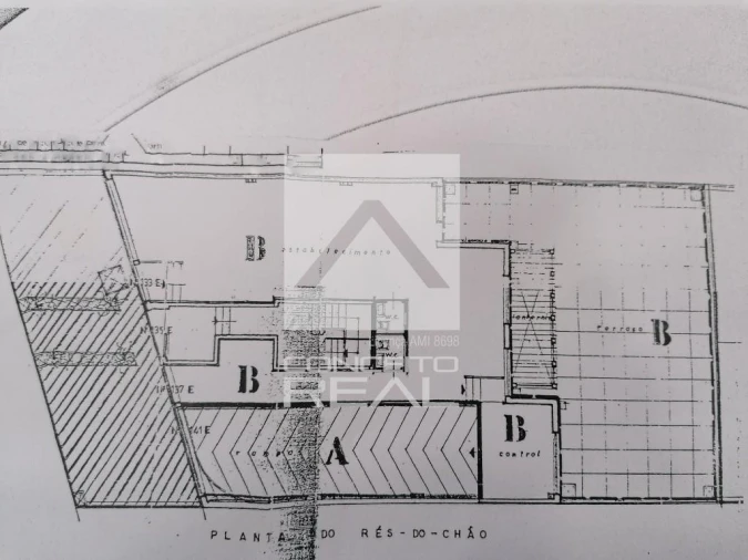 Loja para Arrendamento em Paranhos Foto 23