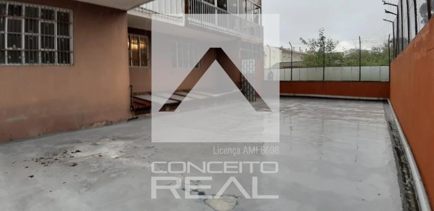 Loja para Arrendamento em Paranhos Foto 21