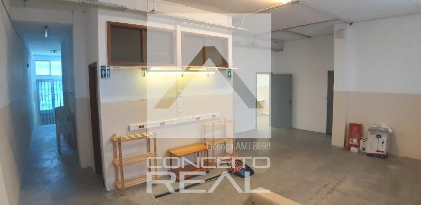 Loja para Arrendamento em Paranhos Foto 14