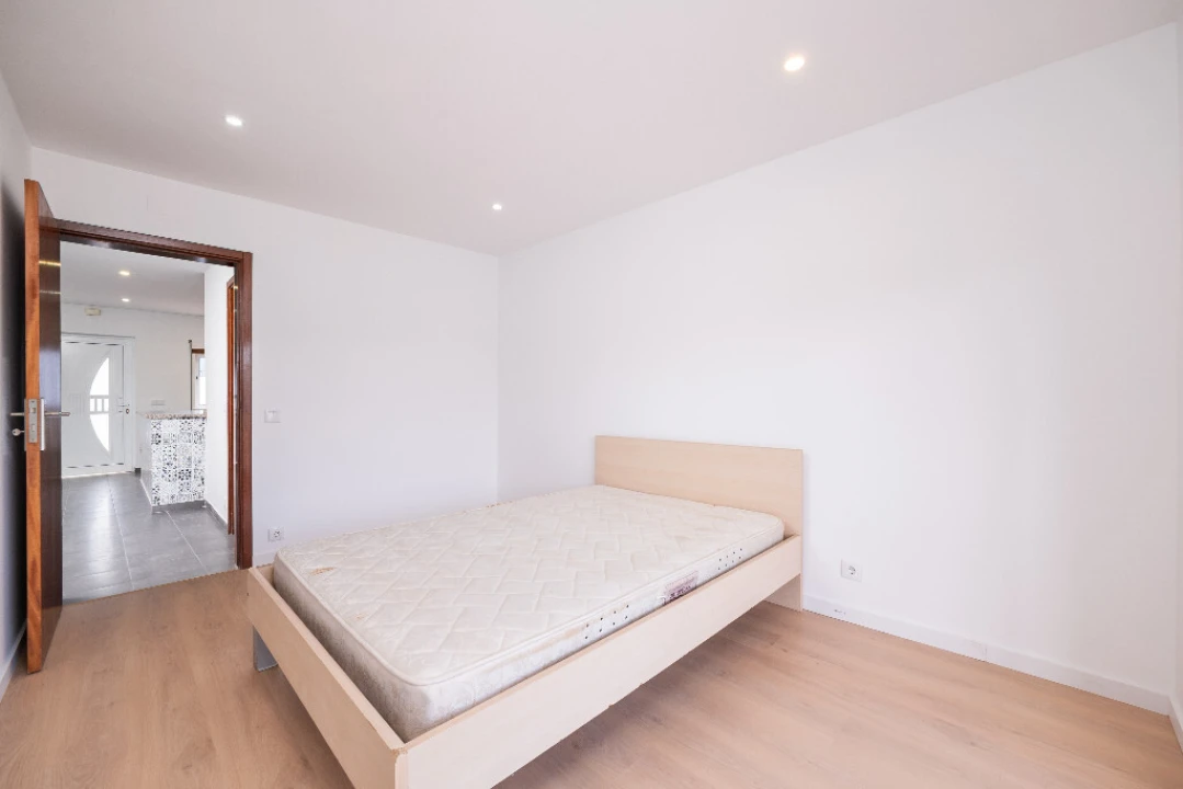 Moradia T4 para Venda em São Martinho do Bispo e Ribeira de Frades Foto 8