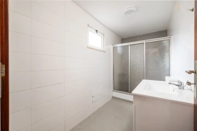 Moradia T4 para Venda em São Martinho do Bispo e Ribeira de Frades