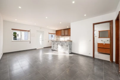 Moradia T4 para Venda em São Martinho do Bispo e Ribeira de Frades