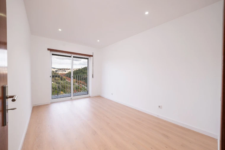 Moradia T4 para Venda em São Martinho do Bispo e Ribeira de Frades Foto 9