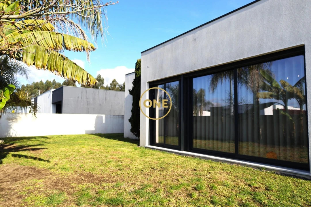 Moradia T3 para Venda em Louro Foto 3