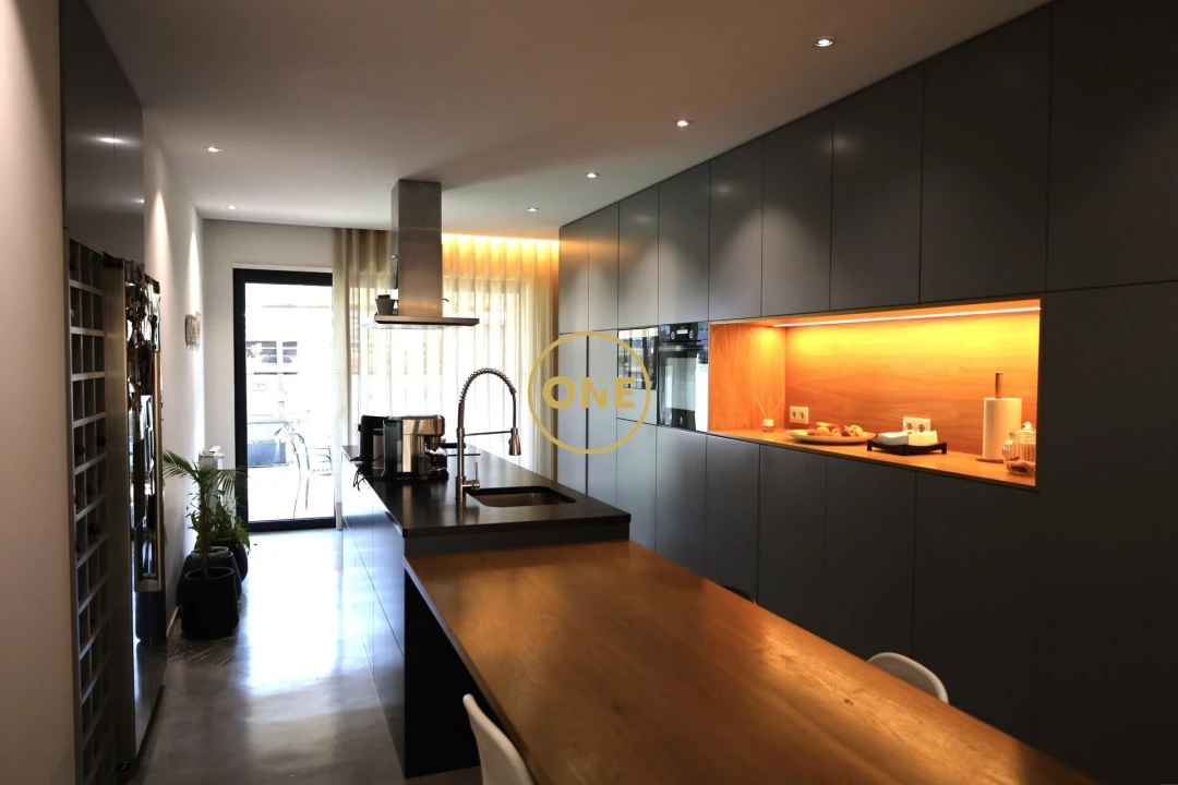 Moradia T3 para Venda em Louro Foto 8