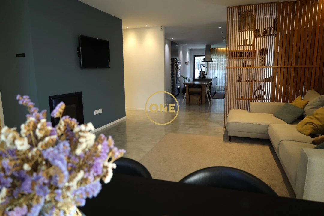 Moradia T3 para Venda em Louro Foto 11