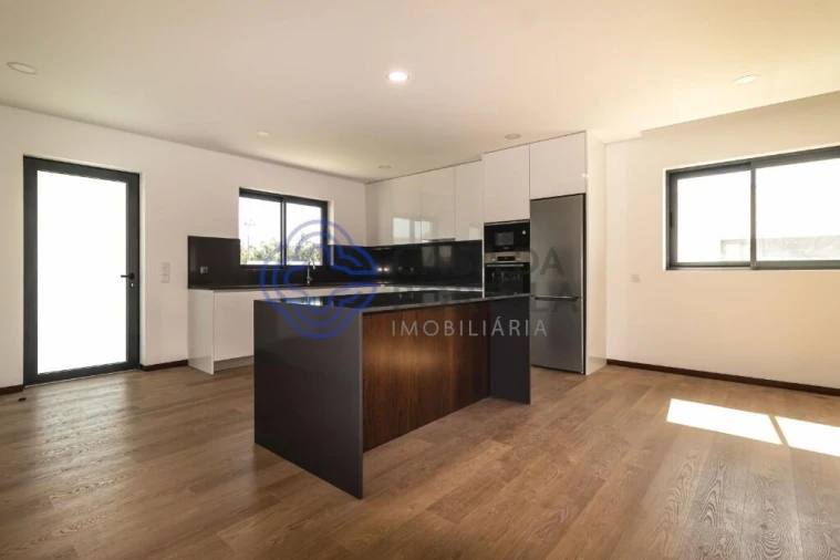 Moradia T3 para Venda em Santa Maria da Feira, Travanca, Sanfins e Espargo Foto 32