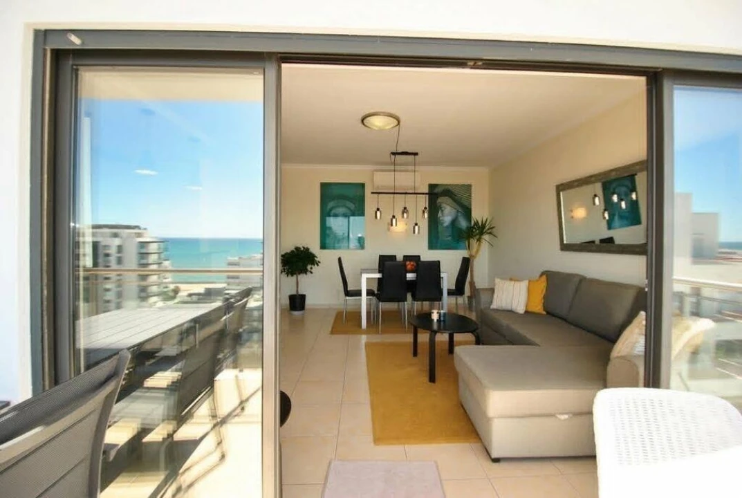 Apartamento T2 para Venda em Quarteira Foto 3