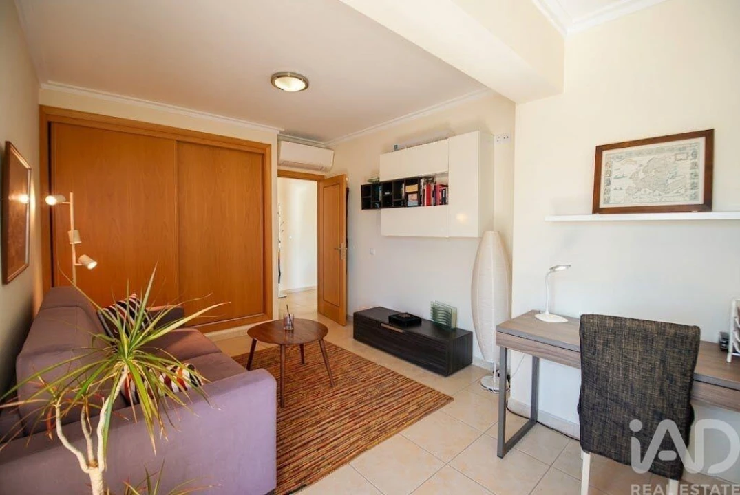 Apartamento T2 para Venda em Quarteira Foto 16