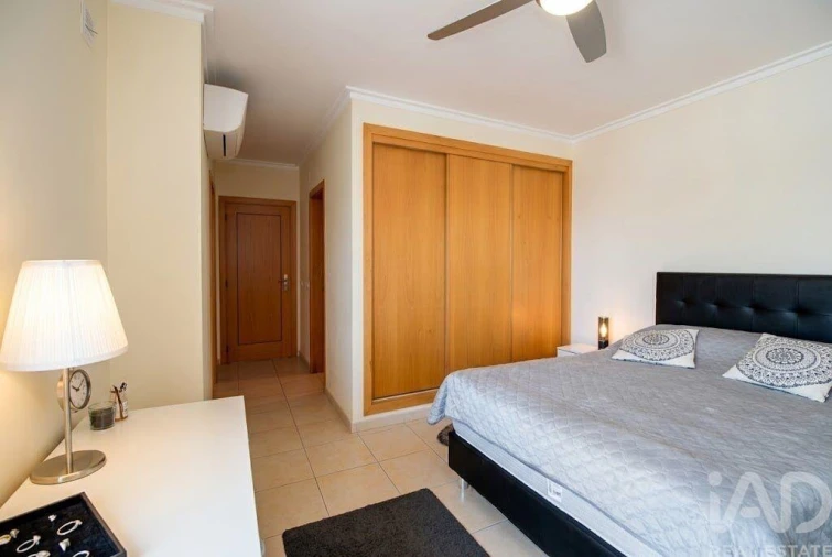 Apartamento T2 para Venda em Quarteira Foto 13