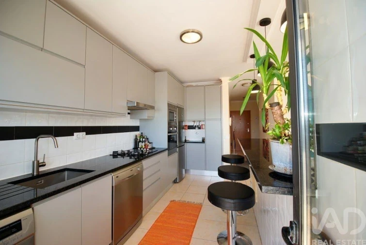 Apartamento T2 para Venda em Quarteira Foto 10