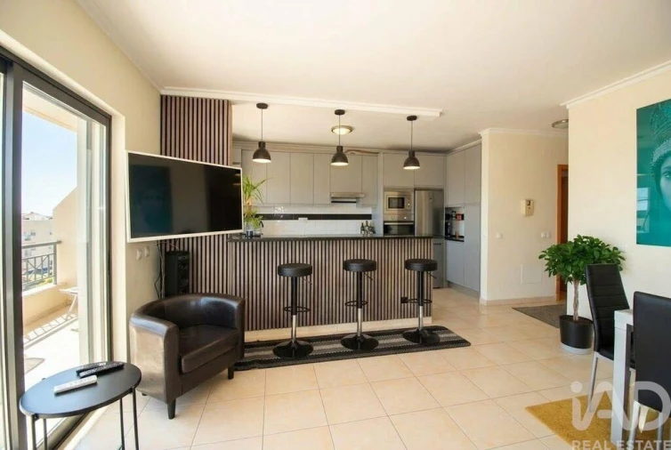 Apartamento T2 para Venda em Quarteira Foto 8