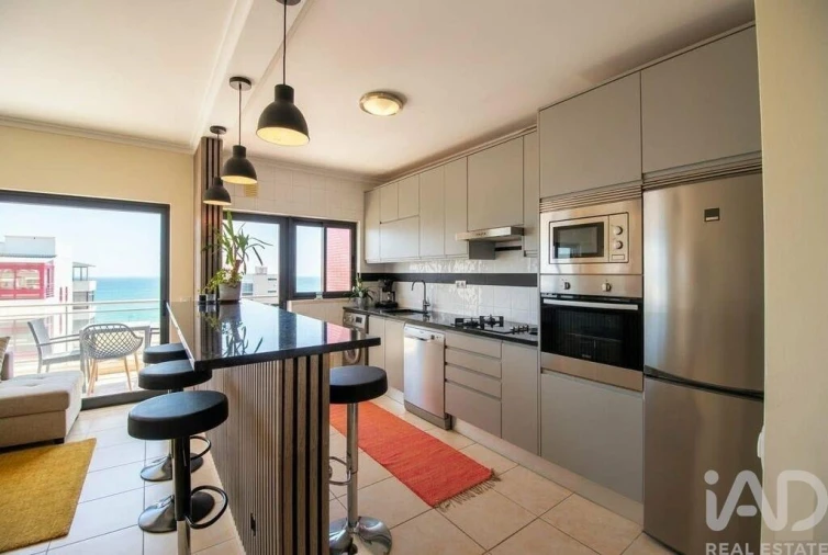 Apartamento T2 para Venda em Quarteira Foto 9