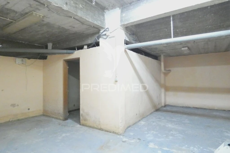 Garagem para Venda em Queluz e Belas Foto 11