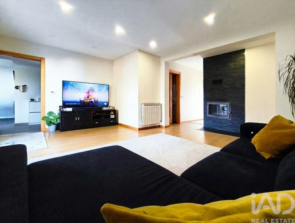 Apartamento T3 para Venda em Mazarefes e Vila Fria Foto 4