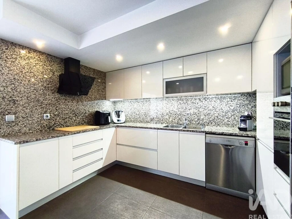 Apartamento T3 para Venda em Mazarefes e Vila Fria Foto 6