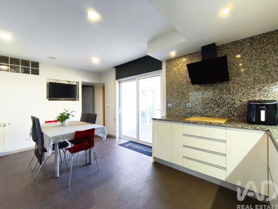 Apartamento T3 para Venda em Mazarefes e Vila Fria Foto 8