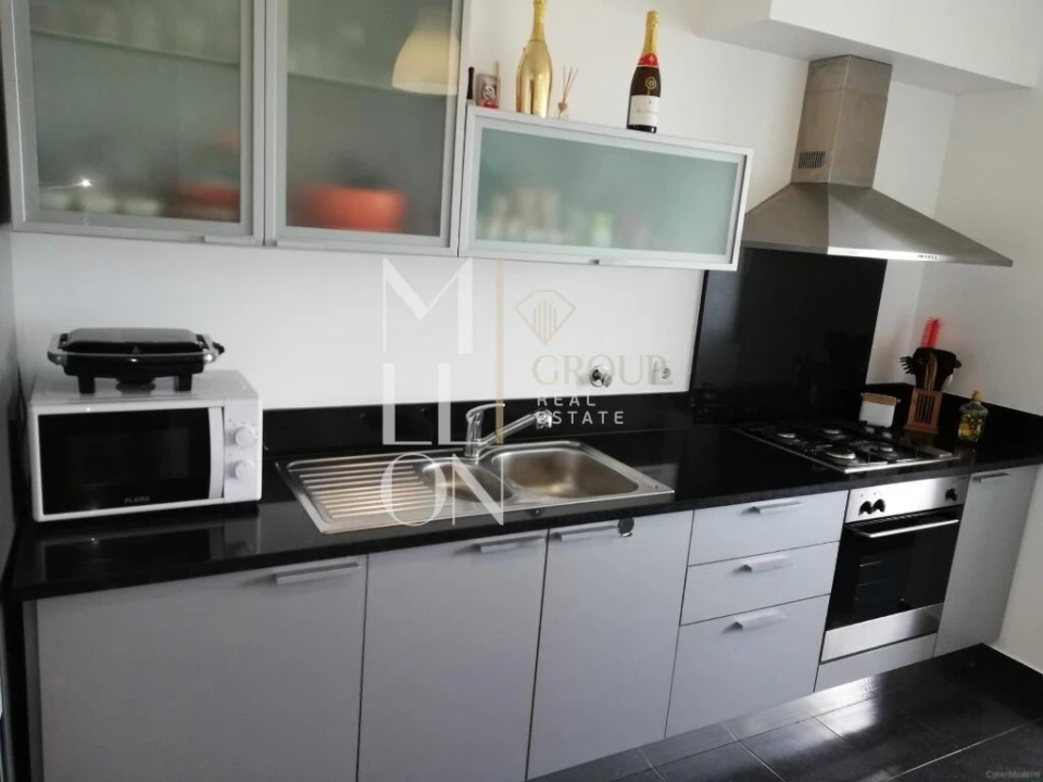 Apartamento T2 para Venda em Caniço Foto 5