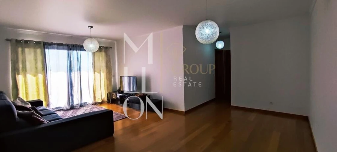 Apartamento T2 para Venda em Caniço Foto 3