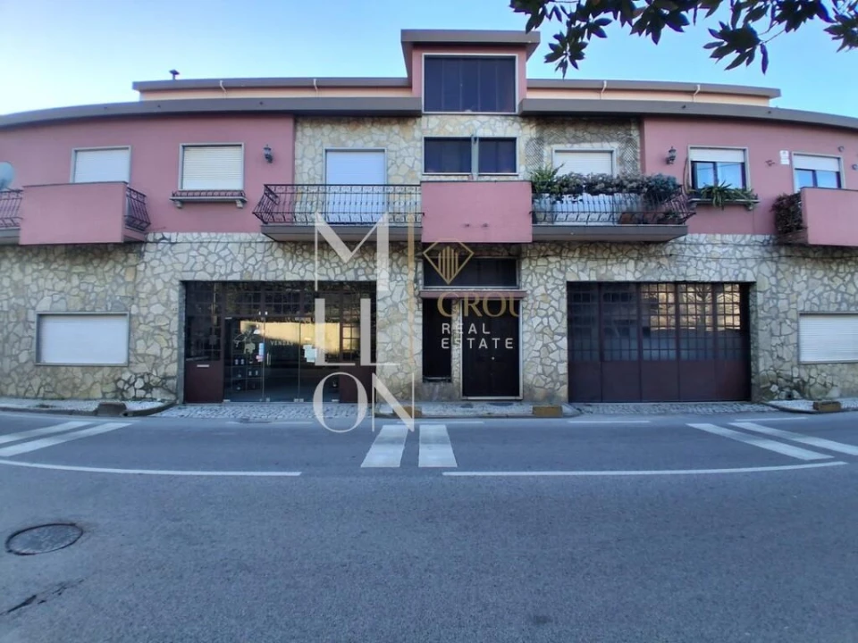 Armazém para Venda em Almeirim Foto 1