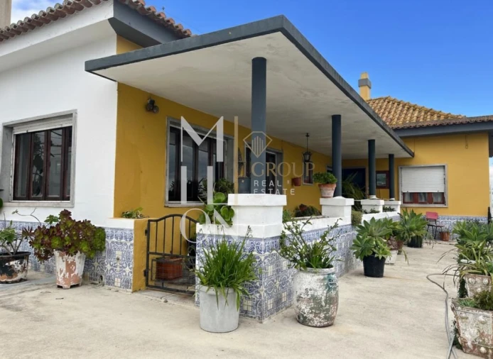 Moradia T5 para Venda em Almeirim