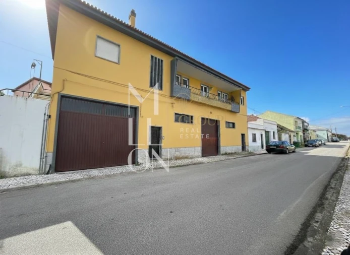 Moradia T5 para Venda em Almeirim Foto 2