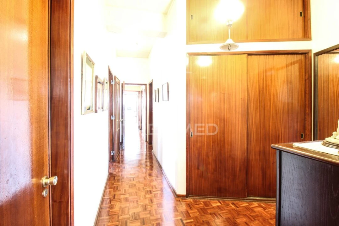 Apartamento T4 para Venda em Faro (Sé e São Pedro) Foto 8