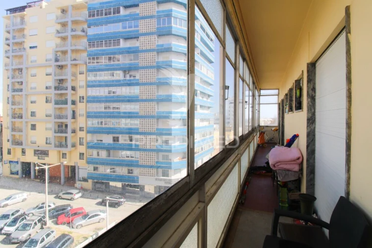 Apartamento T4 para Venda em Faro (Sé e São Pedro) Foto 2
