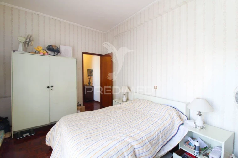 Apartamento T4 para Venda em Faro (Sé e São Pedro) Foto 11